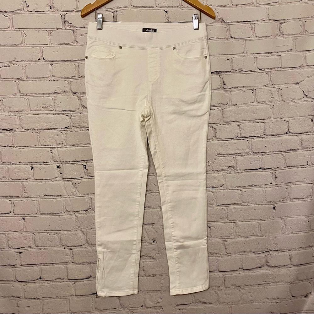 Martha Stewart Women’s Knit Denim Ankle Jeans w/ Zipper Detail White NWT